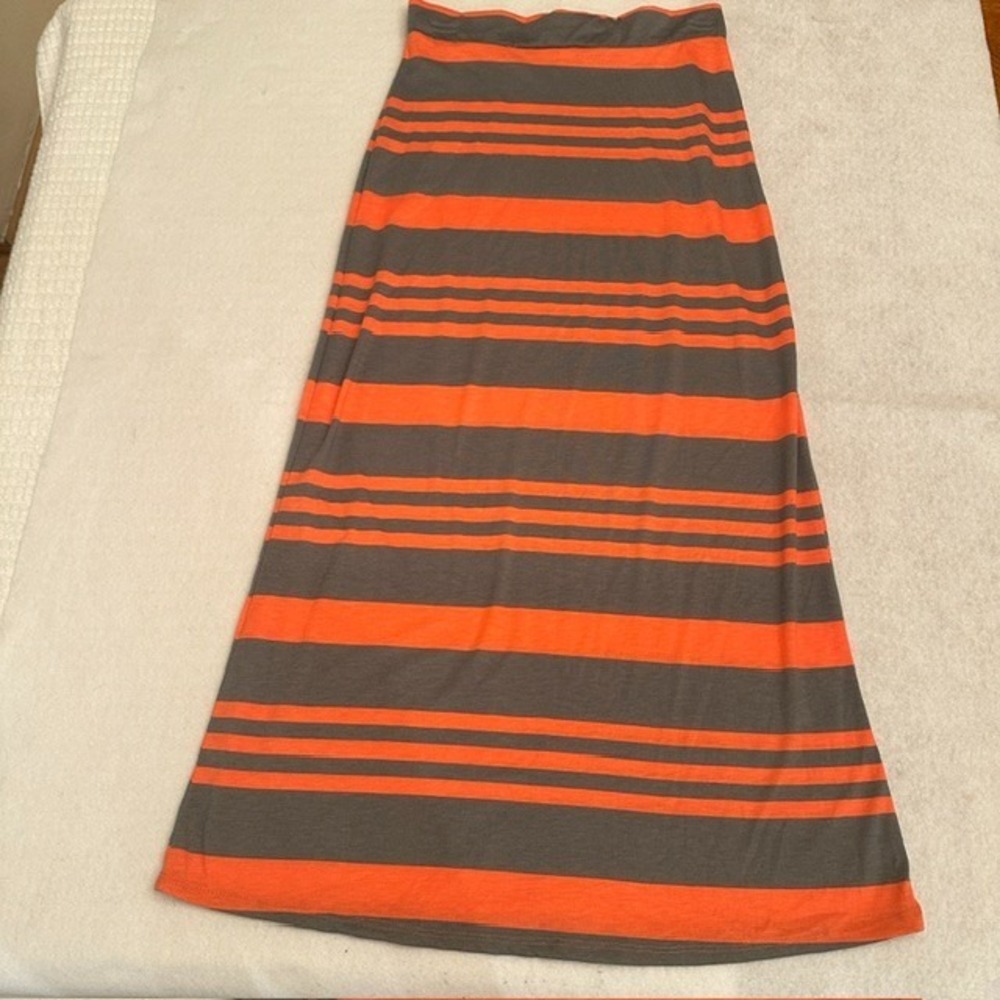 Ambiance Apparel Striped Maxi Skirt M Stretch Orange Gray Casual Knit Beach